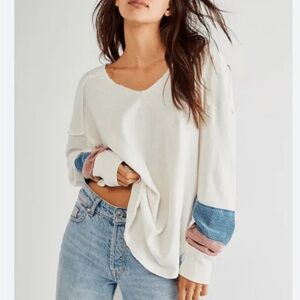 Like new!! “We the Free” Free People Goalie top Size XS